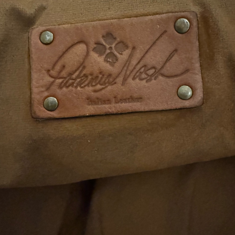 Patricia Nash leather handbag - Picture 8 of 8